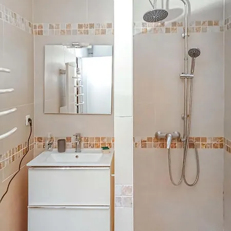 Feriehus 2 Bedroom Beautiful In *