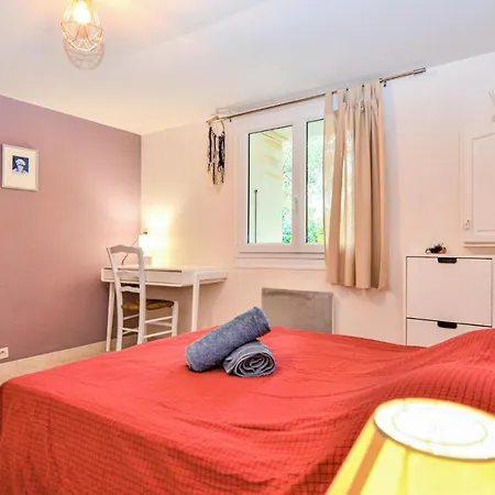 Σπίτι διακοπών 2 Bedroom Beautiful In