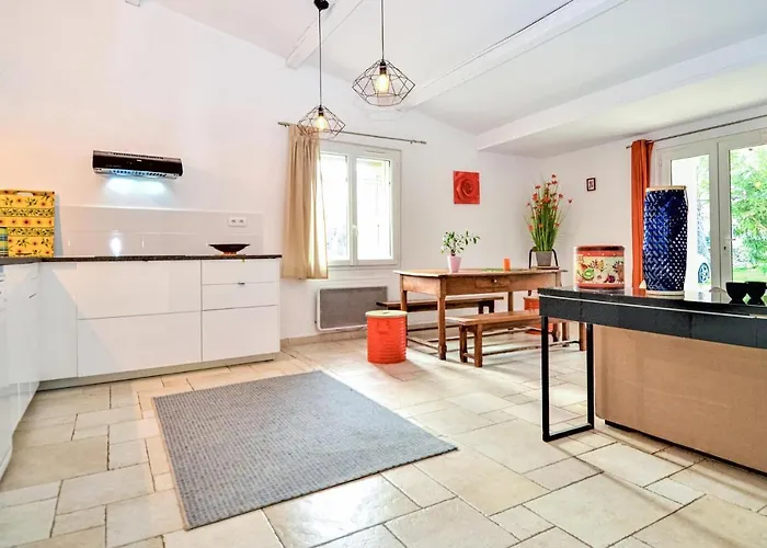 2 Bedroom Beautiful In * Tavel