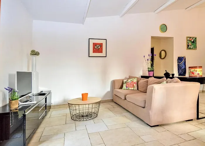 2 Bedroom Beautiful In